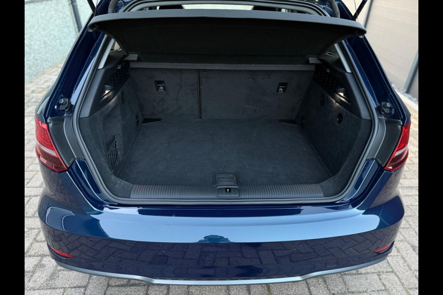 Audi A3 Sportback 35 TDI 3x S-Line Panorama CarPlay Camera