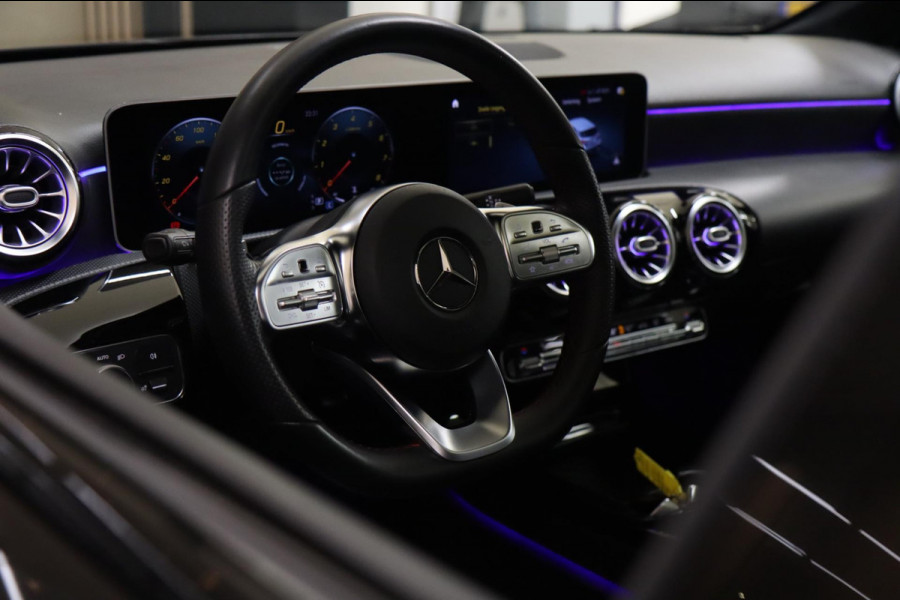 Mercedes-Benz A-Klasse 220 AMG Pano/Memory/Sfeer/Camera/Laneassist/BOMVOL