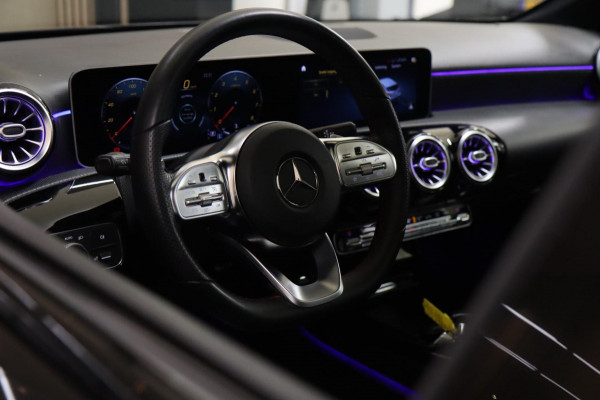 Mercedes-Benz A-Klasse 220 AMG Pano/Memory/Sfeer/Camera/Laneassist/BOMVOL