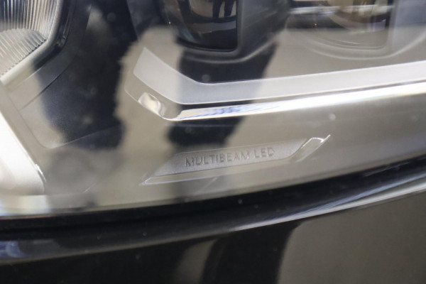 Mercedes-Benz A-Klasse 220 AMG Pano/Memory/Sfeer/Camera/Laneassist/BOMVOL