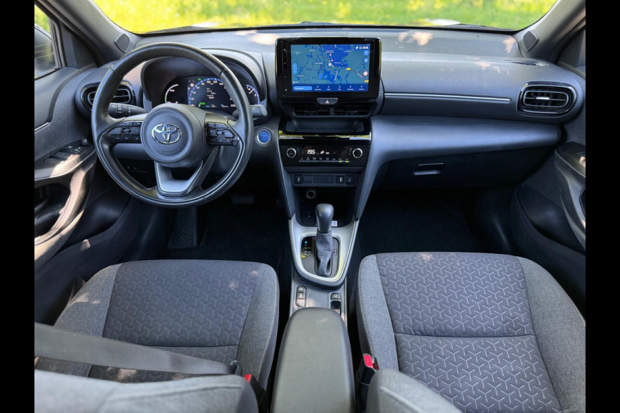 Toyota Yaris Cross 1.5 Hybrid Dynamic, achteruitrijcamera, winter pakket, 17 inch, extra getint glas,climaat control