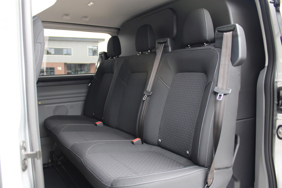 Ford Transit Custom 320 2.0 TDCI L2H1 Trend DC 150 pk - LED Koplampen - 5 Zits - 2x Schuifdeur - Stoelverwarming - Privacyglass