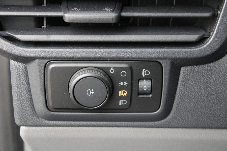 Ford Transit Custom 320 2.0 TDCI L2H1 Trend DC 150 pk - LED Koplampen - 5 Zits - 2x Schuifdeur - Stoelverwarming - Privacyglass