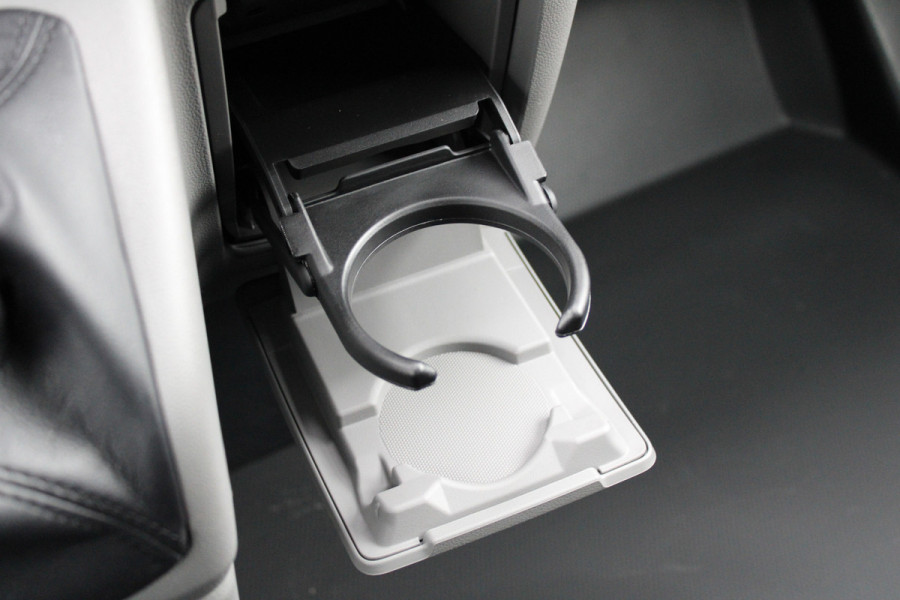 Ford Transit Custom 320 2.0 TDCI L2H1 Trend DC 150 pk - LED Koplampen - 5 Zits - 2x Schuifdeur - Stoelverwarming - Privacyglass