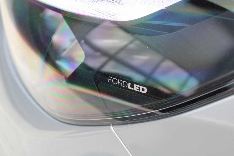 Ford Transit Custom 320 2.0 TDCI L2H1 Trend DC 150 pk - LED Koplampen - 5 Zits - 2x Schuifdeur - Stoelverwarming - Privacyglass