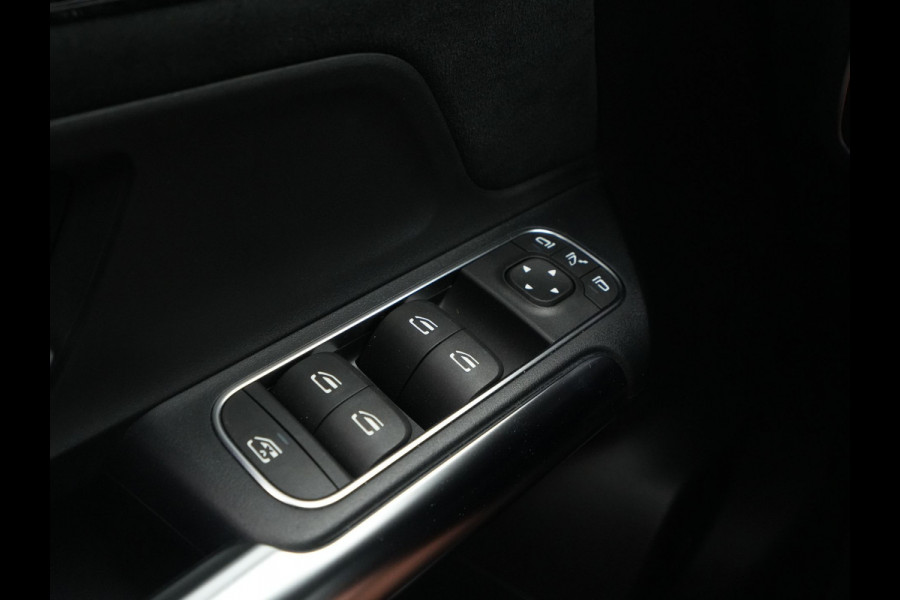 Mercedes-Benz B-Klasse 250 e Business Solution AMG Limited Panorama BurmesterSound Carplay Stoelverwarming Ambient Lighting 228