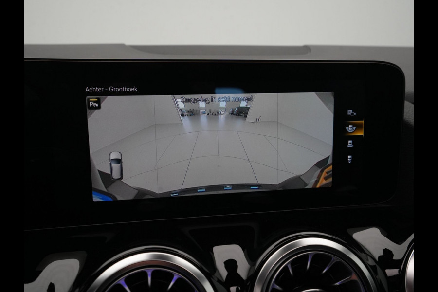 Mercedes-Benz B-Klasse 250 e Business Solution AMG Limited Panorama BurmesterSound Carplay Stoelverwarming Ambient Lighting 228