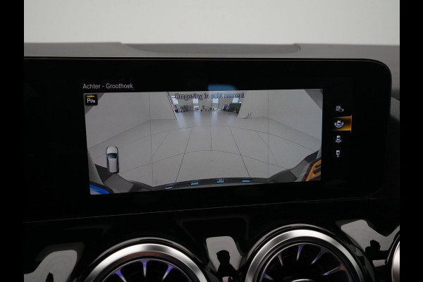 Mercedes-Benz B-Klasse 250 e Business Solution AMG Limited Panorama BurmesterSound Carplay Stoelverwarming Ambient Lighting 228