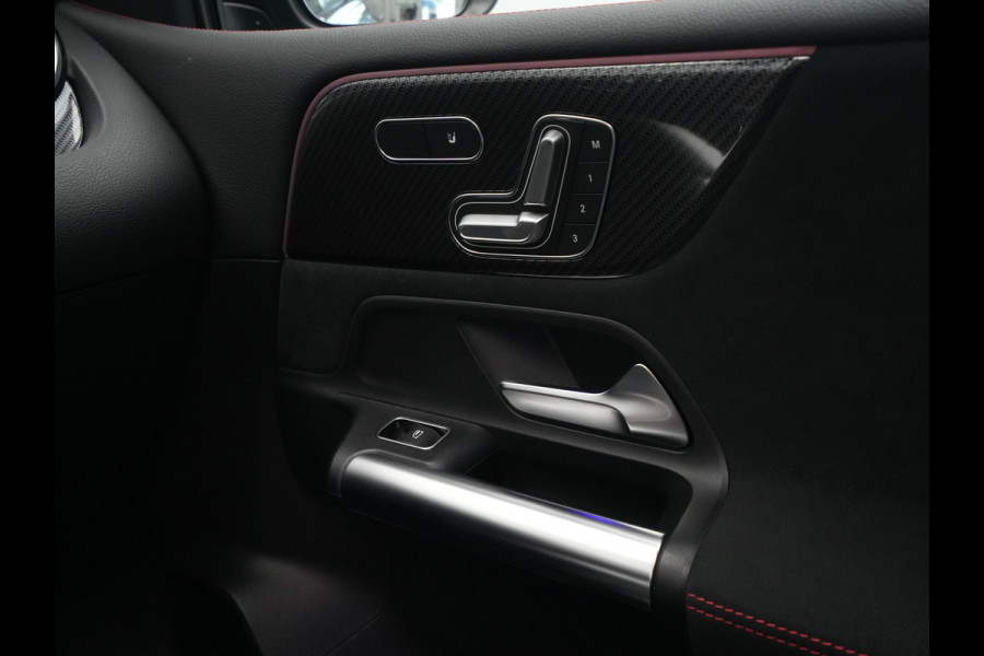 Mercedes-Benz B-Klasse 250 e Business Solution AMG Limited Panorama BurmesterSound Carplay Stoelverwarming Ambient Lighting 228