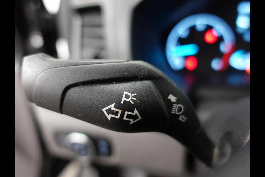 Ford Transit Custom 130 pk Automaat L1H1 Trend Navigatie Airco Cruise Control Camera Trekhaak