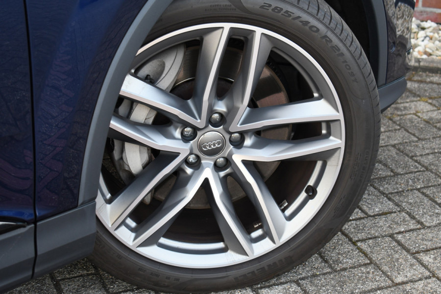 Audi Q7 55 TFSI e quattro S-Line Pano Trekh ACC B&O 360 21inch