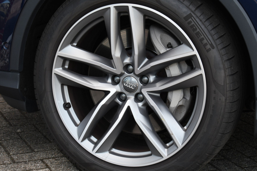 Audi Q7 55 TFSI e quattro S-Line Pano Trekh ACC B&O 360 21inch