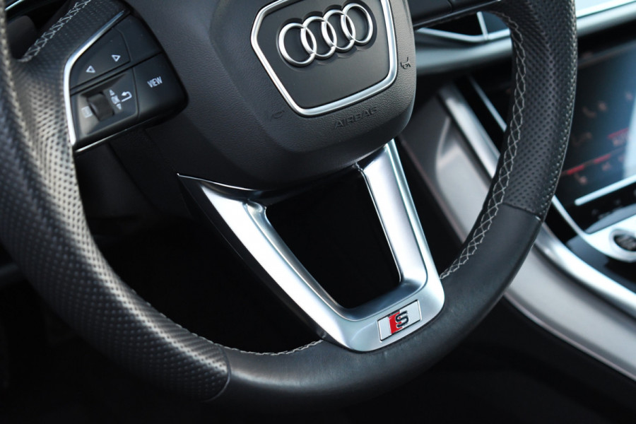 Audi Q7 55 TFSI e quattro S-Line Pano Trekh ACC B&O 360 21inch