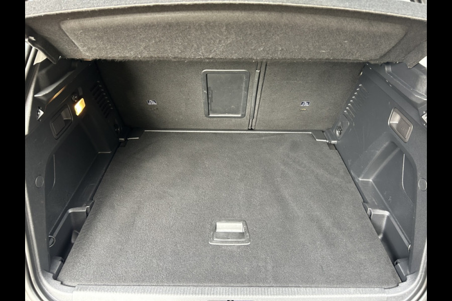 Peugeot 3008 1.2 130pk Allure Carplay, Trekhaak