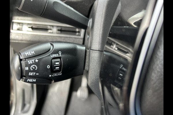 Peugeot 3008 1.2 130pk Allure Carplay, Trekhaak