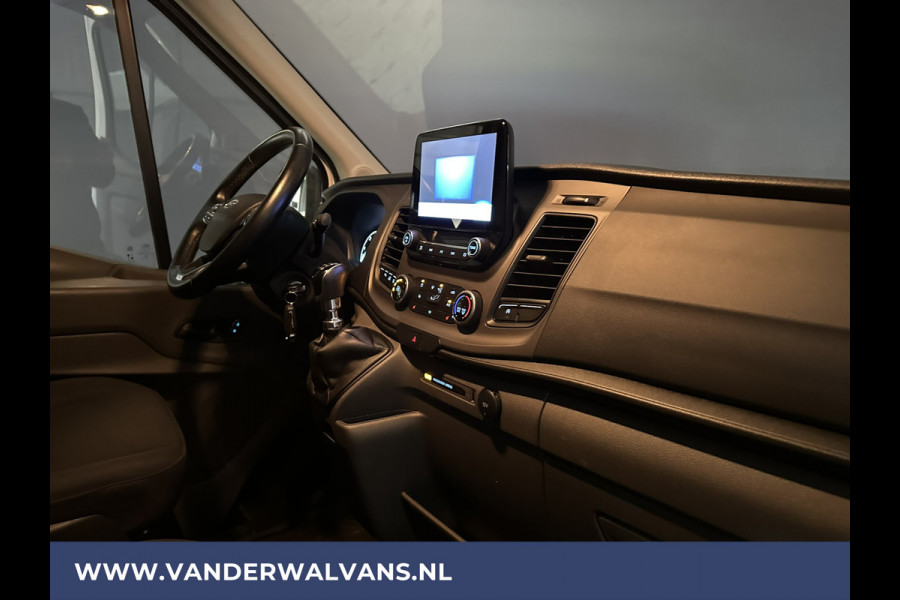 Ford Transit 2.0TDCI 131pk L3H2 Euro6 Airco | Camera | Stoelverwarming | Navigatie | Cruisecontrol | Parkeersensoren Verwarmde voorruit, Bijrijdersbank