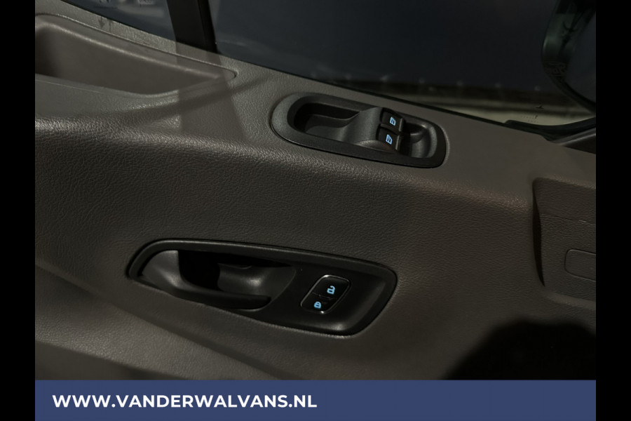 Ford Transit 2.0TDCI 131pk L3H2 Euro6 Airco | Camera | Stoelverwarming | Navigatie | Cruisecontrol | Parkeersensoren Verwarmde voorruit, Bijrijdersbank