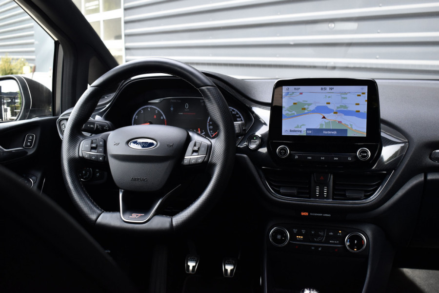 Ford Fiesta 1.5 ST-3 200pk | Recaro Seats | Camera | B&O Audio | Stuur + Stoelverwarming | CarPlay | Orig. NL |