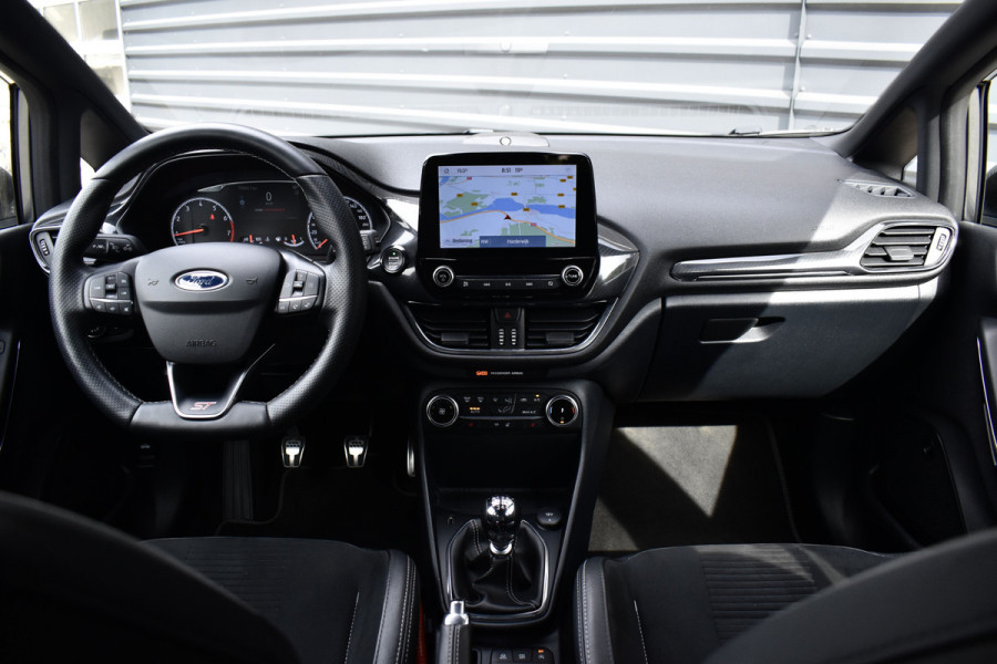 Ford Fiesta 1.5 ST-3 200pk | Recaro Seats | Camera | B&O Audio | Stuur + Stoelverwarming | CarPlay | Orig. NL |