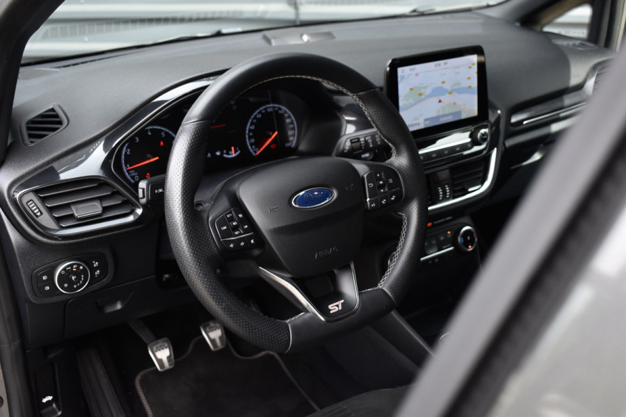 Ford Fiesta 1.5 ST-3 200pk | Recaro Seats | Camera | B&O Audio | Stuur + Stoelverwarming | CarPlay | Orig. NL |