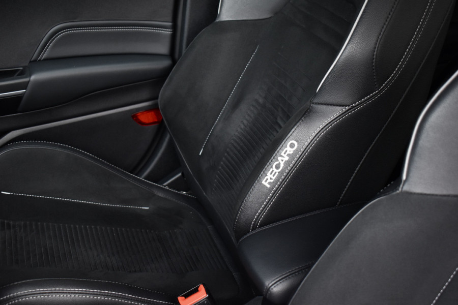 Ford Fiesta 1.5 ST-3 200pk | Recaro Seats | Camera | B&O Audio | Stuur + Stoelverwarming | CarPlay | Orig. NL |
