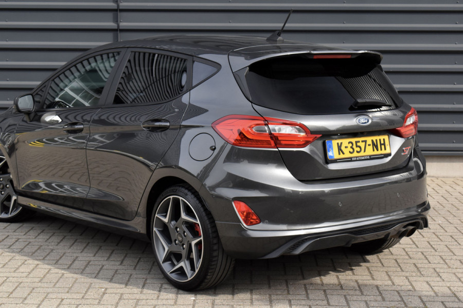 Ford Fiesta 1.5 ST-3 200pk | Recaro Seats | Camera | B&O Audio | Stuur + Stoelverwarming | CarPlay | Orig. NL |