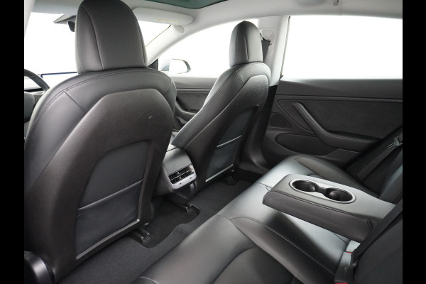Tesla Model 3 Performance AWD 513pk 0-100 in 3,4 sec! Lmv-20" FSD-Comp.3 AutoPilot Carbon-Spoiler Premium-HiFi Pano.dak Camera Leer Adaptive-C Camera Navi LED ACC DAB Voorverwarmen interieur en Keyless via App One-Pedal-Drive Rode Remklauwen Origineel Nederlandse auto! Nieuwprijs €65.680 Garantie op Accu/Motor tot 21-12-2027 max 192.000km