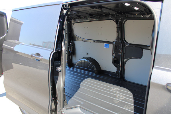Ford Transit Custom 320 2.0 TDCI L2H1 Limited 150pk - 2x Schuifdeur - Adaptive Cruise - Verwarmd stuur - Blind spot - Navigatie - Camera - Draadloos