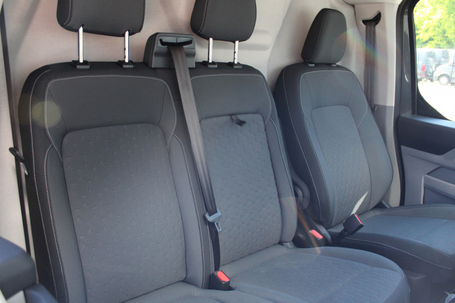 Ford Transit Custom 320 2.0 TDCI L2H1 Limited 150pk - 2x Schuifdeur - Adaptive Cruise - Verwarmd stuur - Blind spot - Navigatie - Camera - Draadloos