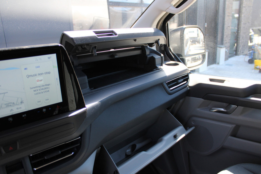 Ford Transit Custom 320 2.0 TDCI L2H1 Limited 150pk - 2x Schuifdeur - Adaptive Cruise - Verwarmd stuur - Blind spot - Navigatie - Camera - Draadloos