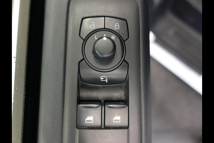 Ford Transit Custom 280 2.0 TDCI L1H1 Trend NM Automaat Airco Navigatie Cruise Control Camera Parkeersensoren Carplay