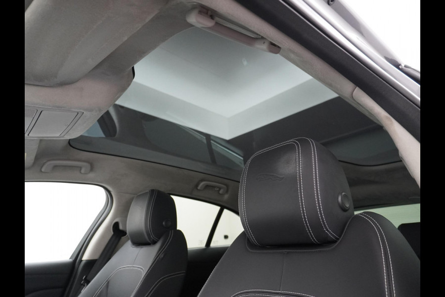 Jaguar I-PACE EV400 First Edition 90 kWh PANO | MERIDIAN AUDIO | MEMORY SEAT | RIJKLAAR INCL. 12 MND. BOVAGGARANTIE