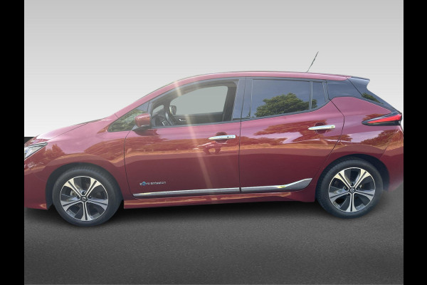 Nissan Leaf Electric 40kWh N-Connecta | Navigatie
