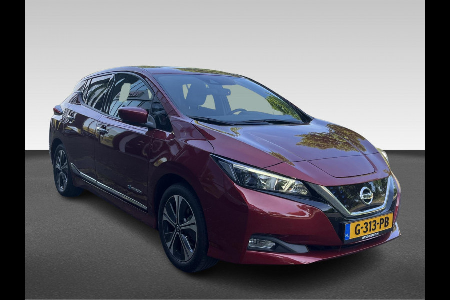 Nissan Leaf Electric 40kWh N-Connecta | Navigatie