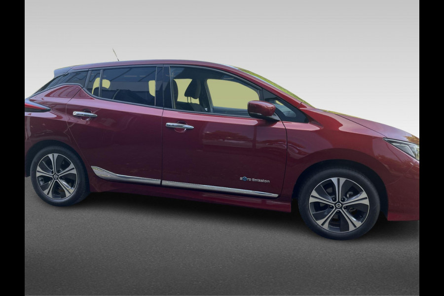 Nissan Leaf Electric 40kWh N-Connecta | Navigatie
