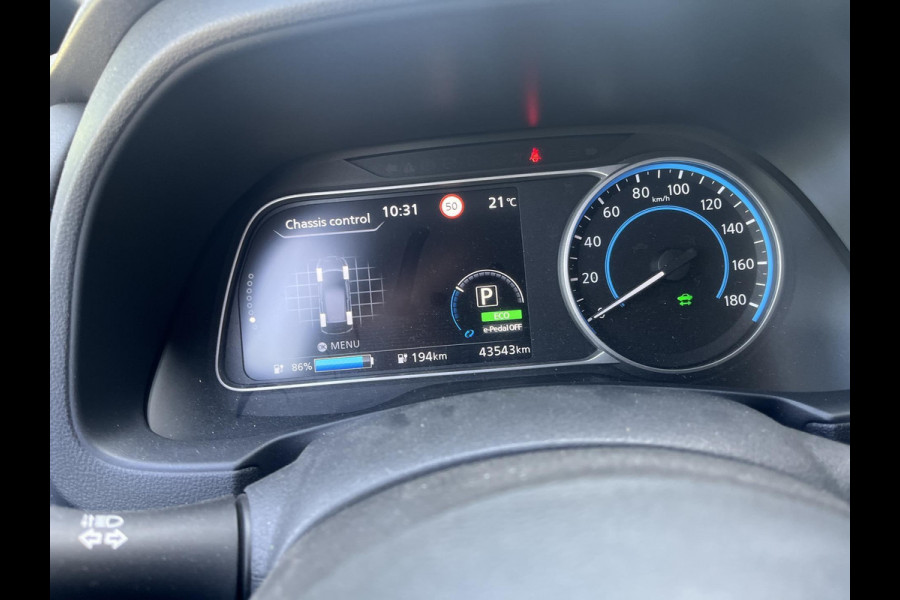 Nissan Leaf Electric 40kWh N-Connecta | Navigatie