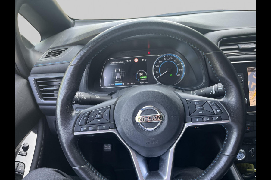 Nissan Leaf Electric 40kWh N-Connecta | Navigatie
