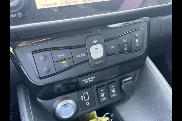 Nissan Leaf Electric 40kWh N-Connecta | Navigatie