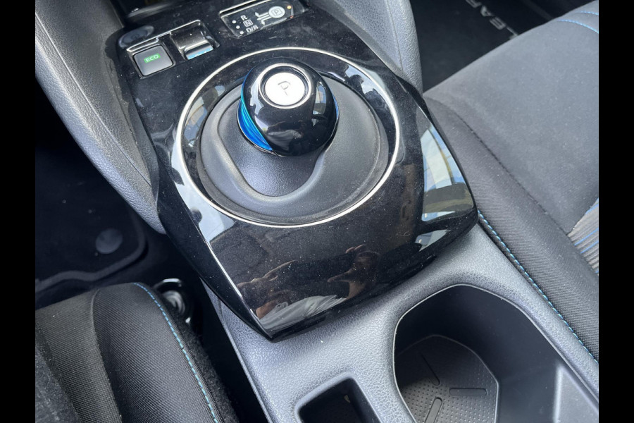 Nissan Leaf Electric 40kWh N-Connecta | Navigatie