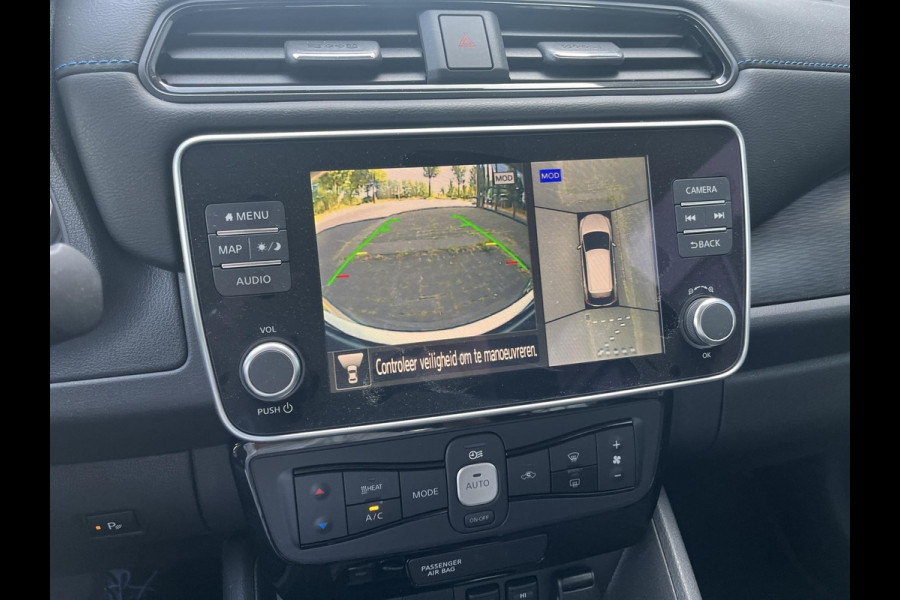 Nissan Leaf Electric 40kWh N-Connecta | Navigatie