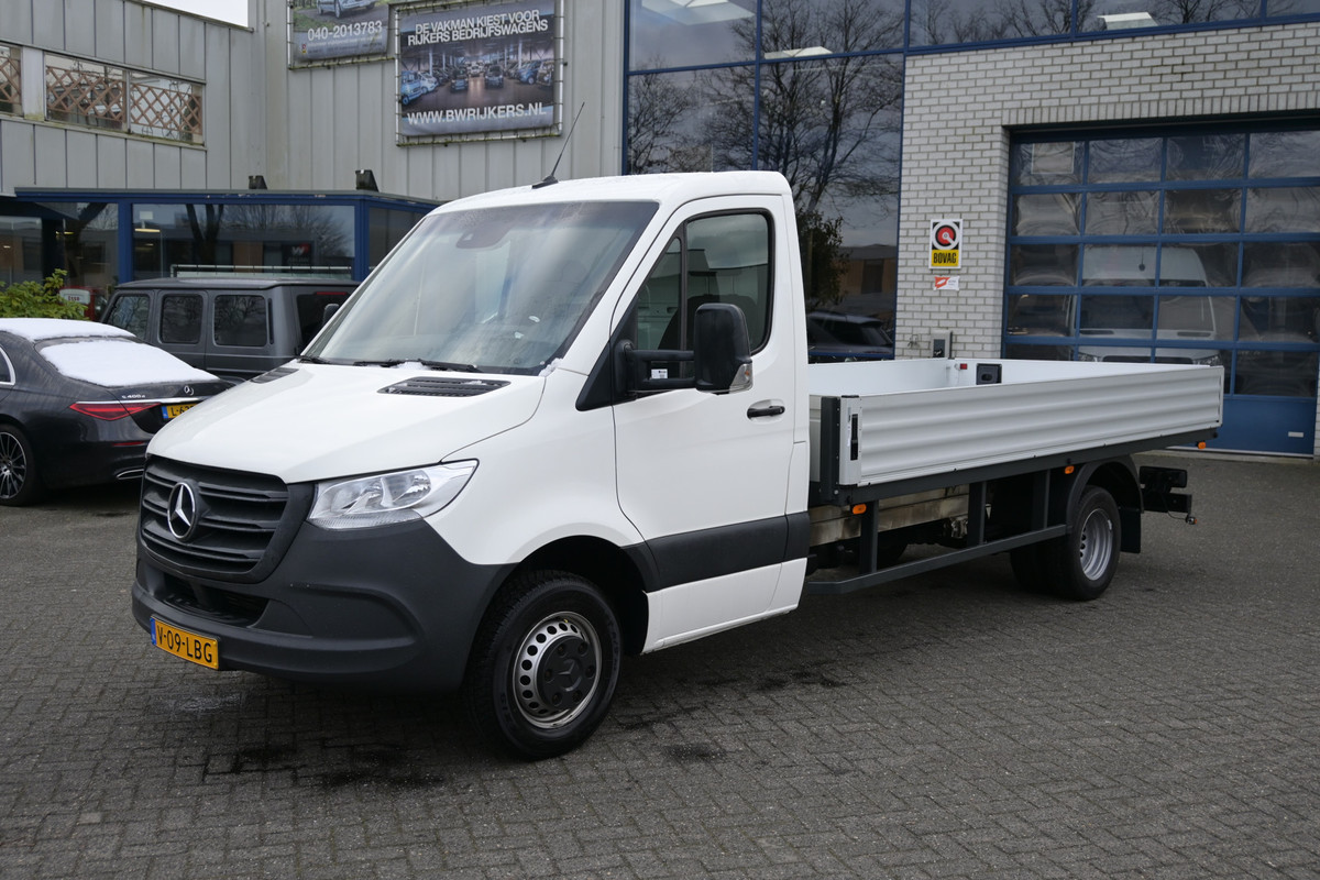 Mercedes-Benz Sprinter 514 CDI L3 Open laadbak Airco, Geveerde stoel, MBUX met Apple Carplay / Android Auto Mercedes-Benz Sprinter 514 CDI L3 Open laadbak Airco, Geveerde stoel, MBUX met Apple Carplay / Android Auto