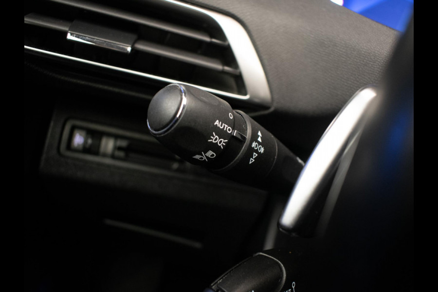 Peugeot 3008 1.2 PureTech Allure Sport (APPLE CARPLAY,NAVI,CRUISE,LED,CAMERA,LEDER,CLIMATE,SFEERVERLICHTING,TREKHAAK,NETTE STAAT)