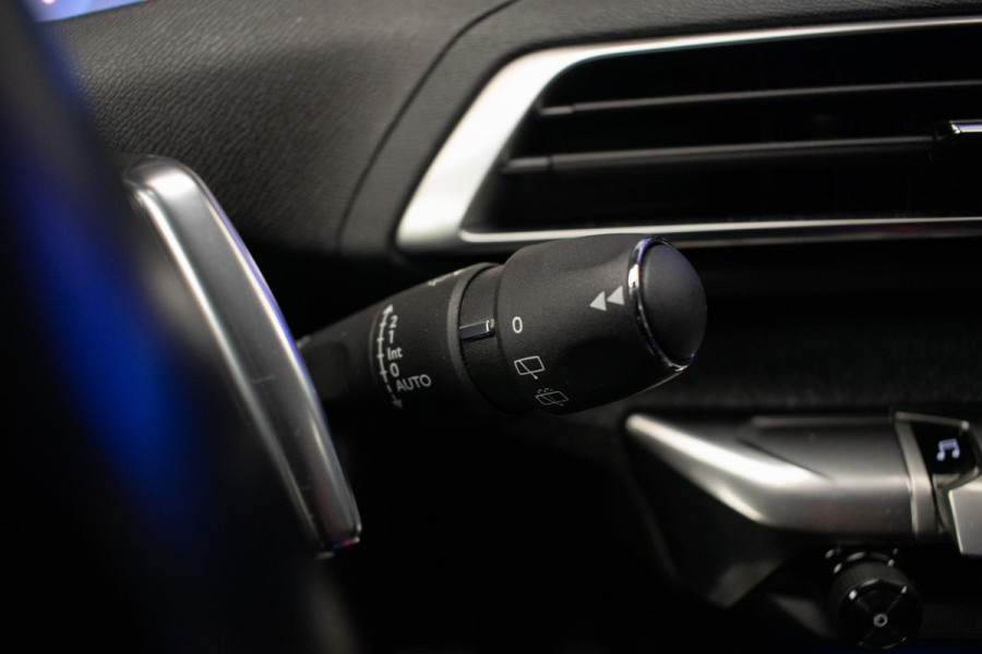 Peugeot 3008 1.2 PureTech Allure Sport (APPLE CARPLAY,NAVI,CRUISE,LED,CAMERA,LEDER,CLIMATE,SFEERVERLICHTING,TREKHAAK,NETTE STAAT)