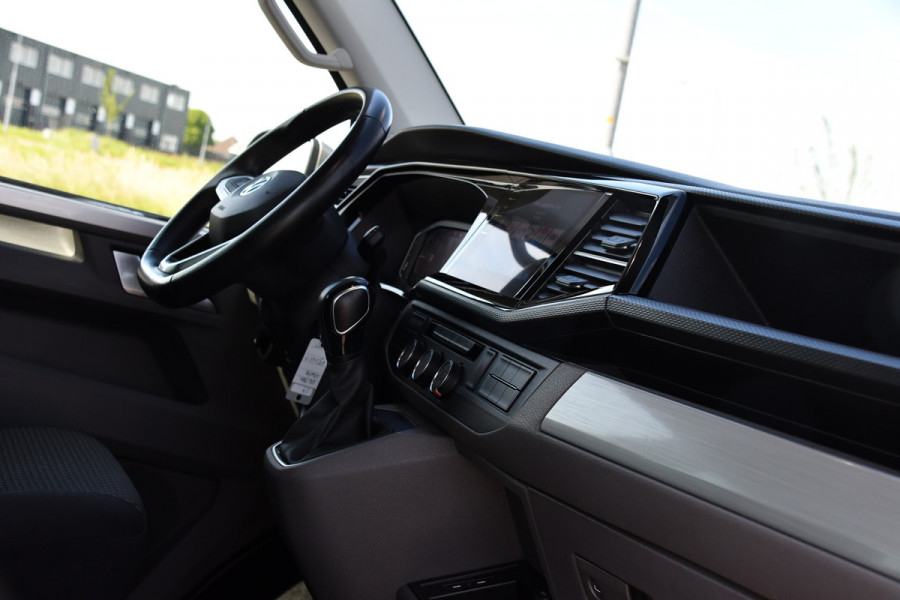 Volkswagen Transporter 2.0 TDI L2H1 30 DC Bulli Virtual, Adaptieve Cruise, Carplay, LED, Automaat, Trekhaak, 150PK, Sensoren, Uniek!