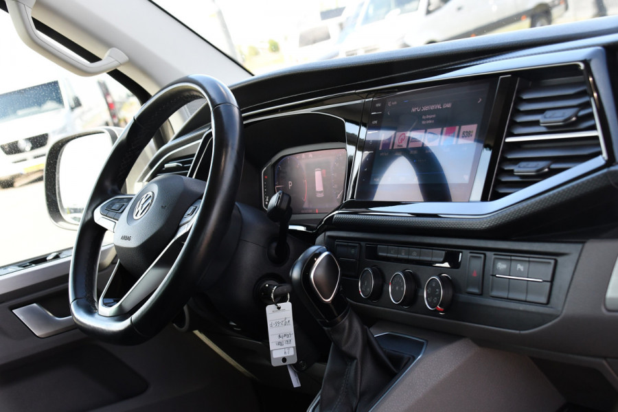 Volkswagen Transporter 2.0 TDI L2H1 30 DC Bulli Virtual, Adaptieve Cruise, Carplay, LED, Automaat, Trekhaak, 150PK, Sensoren, Uniek!