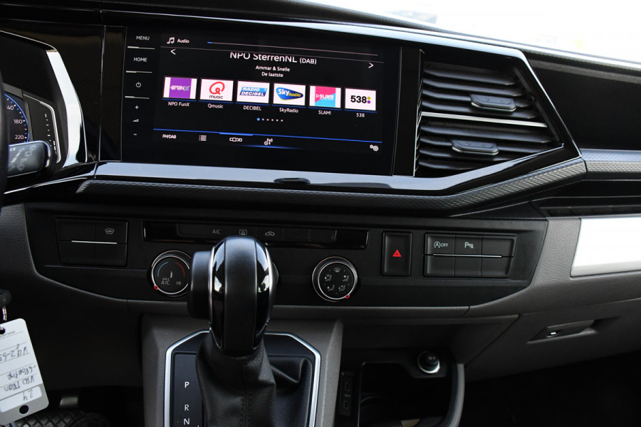 Volkswagen Transporter 2.0 TDI L2H1 30 DC Bulli Virtual, Adaptieve Cruise, Carplay, LED, Automaat, Trekhaak, 150PK, Sensoren, Uniek!