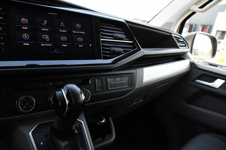 Volkswagen Transporter 2.0 TDI L2H1 30 DC Bulli Virtual, Adaptieve Cruise, Carplay, LED, Automaat, Trekhaak, 150PK, Sensoren, Uniek!