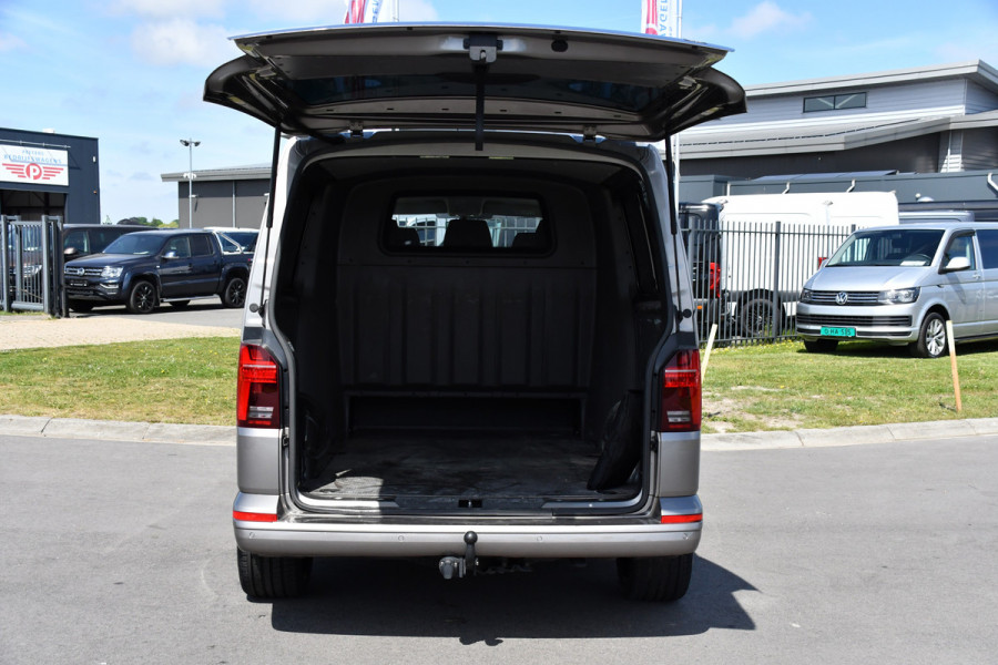Volkswagen Transporter 2.0 TDI L2H1 30 DC Bulli Virtual, Adaptieve Cruise, Carplay, LED, Automaat, Trekhaak, 150PK, Sensoren, Uniek!