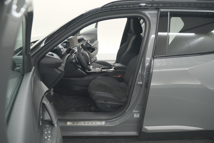 Peugeot 2008 PureTech 130 EAT8 GT | 360 Camera | Stoelmassage | Adaptieve Cruise Control | Dodehoekdetectie
