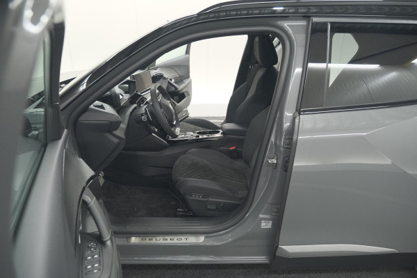 Peugeot 2008 PureTech 130 EAT8 GT | 360 Camera | Stoelmassage | Adaptieve Cruise Control | Dodehoekdetectie
